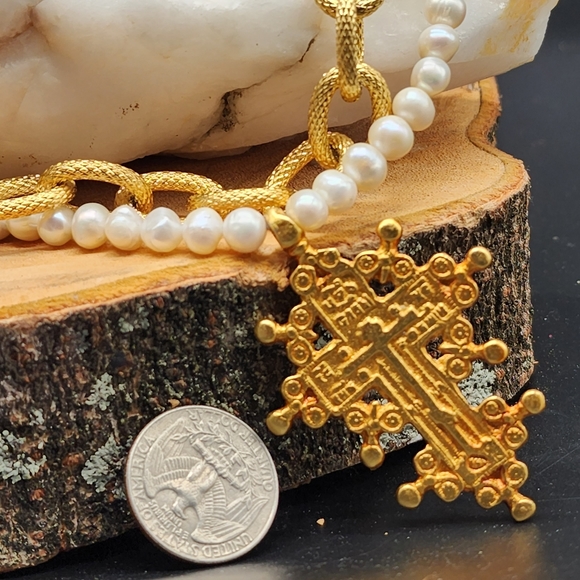 Designer Set 14K Gold Plated Massive Chain Cross Genuine Freshwater Pearls - Picture 11 of 13